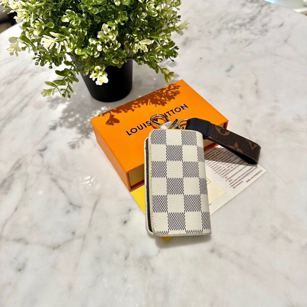 ブランドキーホルダー背面デザイン